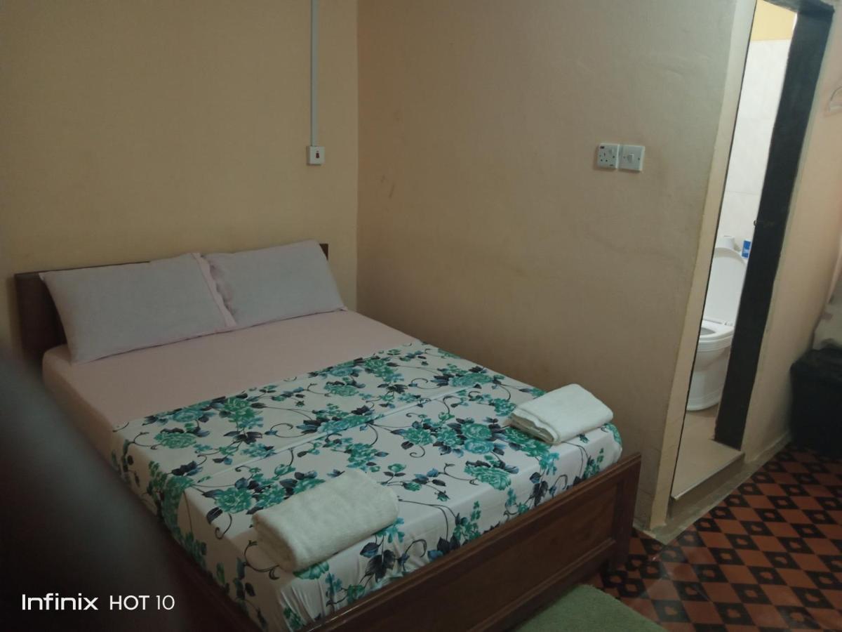 Wli Waterfalls Inn Wli Afegame Екстер'єр фото